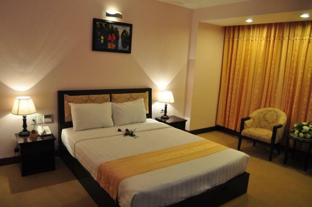 Dong Kinh Hotel Ho Chi Minh City Exterior photo